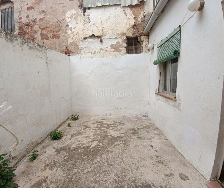 Foto f3b41ed1-175d-4959-9791-c5e8d1578e11. Casa amb xemeneia a Alcaraz