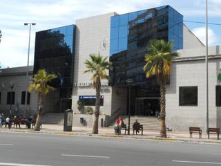 Local Comercial en Ensanche-Diputacin. Se vende local en avenida de la estacin  alicante