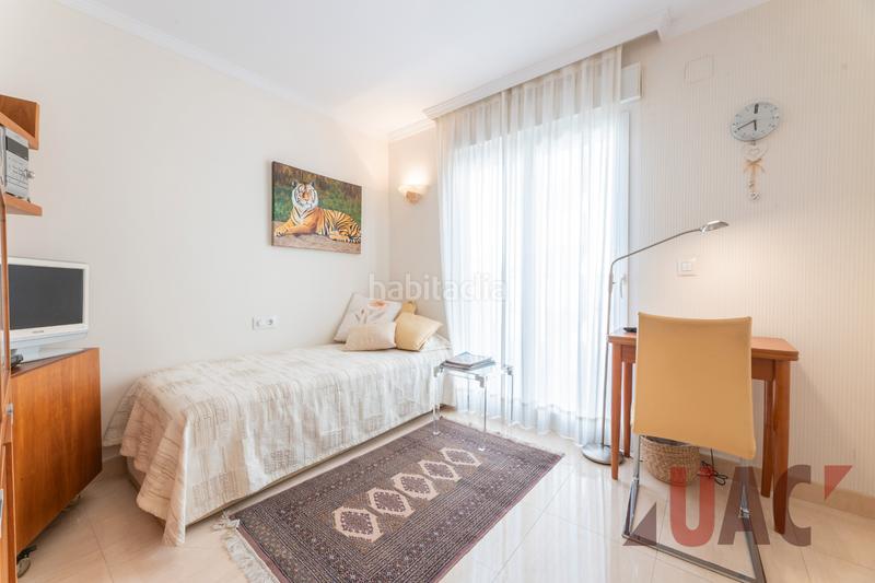 Foto 910ba5e7-b664-4999-b803-638c286c93d6. Piso  con terraza espectacular y vistas al montgó en denia en Dénia