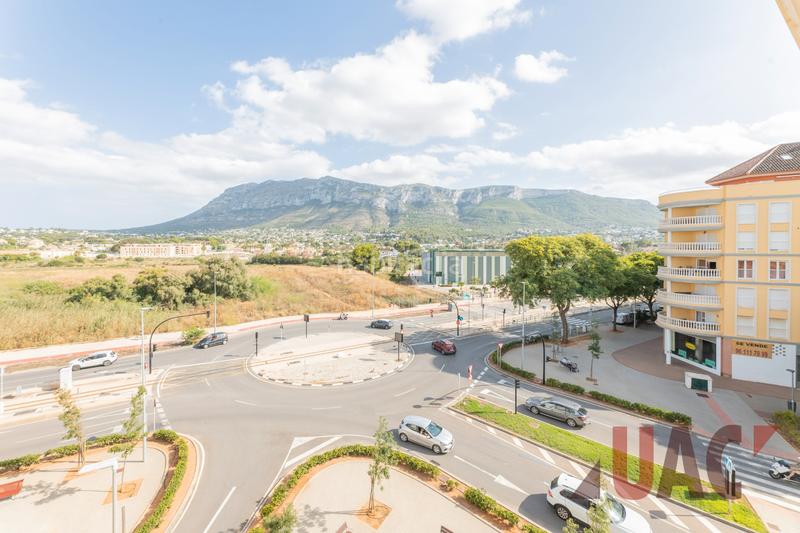 Foto d469878f-c728-422e-b565-8361702121ca. Piso  con terraza espectacular y vistas al montgó en denia en Dénia