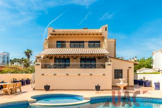 Xalet  Carrer dels dofins. Increible chalet independiente en venta en el perellonet