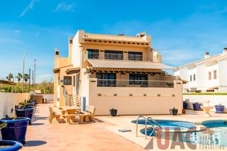 Xalet  Carrer dels dofins. Increible chalet independiente en venta en el perellonet