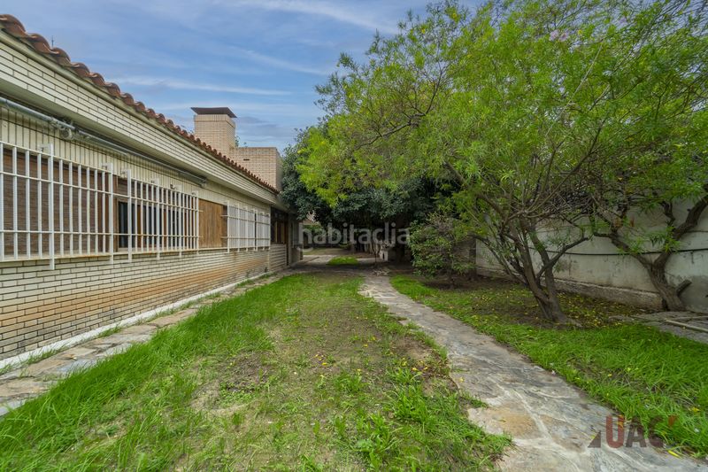 Foto 9c5b6993-b648-4216-b6b2-6fe2b7339c8e. Xalet amb calefacció aparcament piscina a Vistahermosa Alicante
