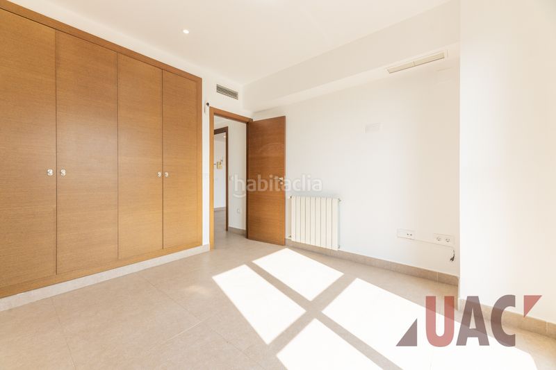 Foto 18e0dcf5-c9ef-47a2-b678-e852c7e3f773. Àtic amb calefacció aparcament a L´Eixereta Burjassot