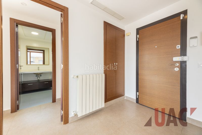 Foto 436f601c-9331-4644-9996-7ed5b9fe4e4d. Àtic amb calefacció aparcament a L´Eixereta Burjassot