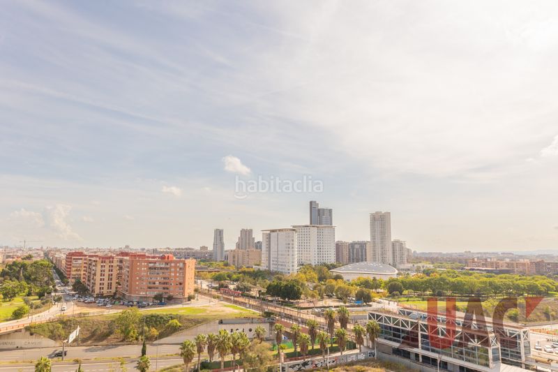Foto 6adb85fb-2266-4882-be29-a8c0959d9b7a. Àtic amb calefacció aparcament a L´Eixereta Burjassot