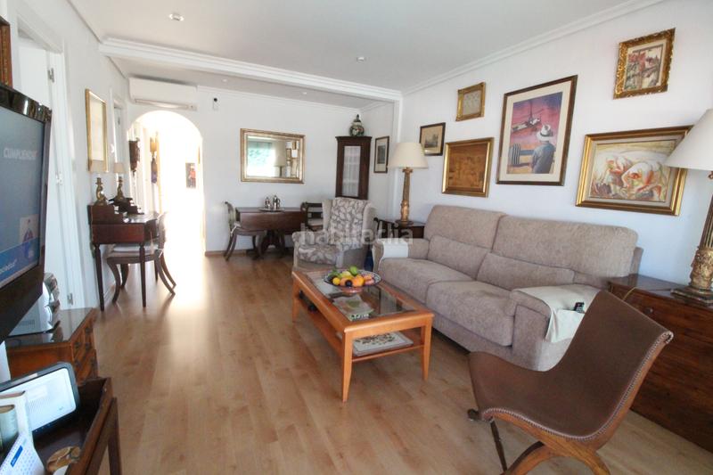 Foto 71fd8c46-39ea-4d33-aef6-9604916301cd. Alquiler ático en avinguda vicente blasco ibañez 55 alquiler de ático en primera linea en Santa Pola