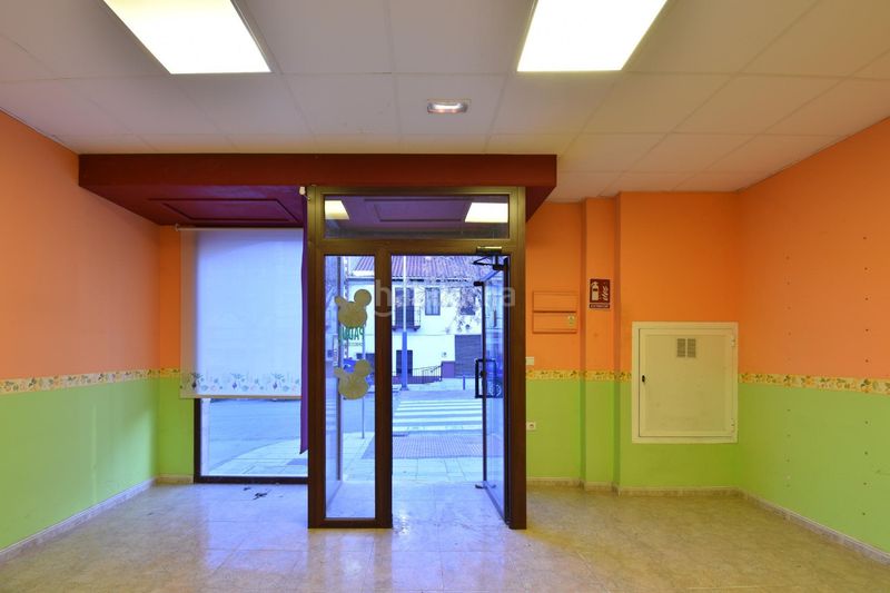 Foto b70b6f56-bed3-44f9-9f4c-a286f490cd58. Lloguer local comercial a Padul