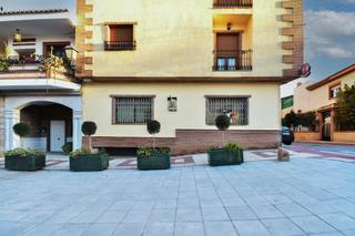 Lloguer Local Comercial a Padul. Alquiler de local comercial en la mejor zona de padul