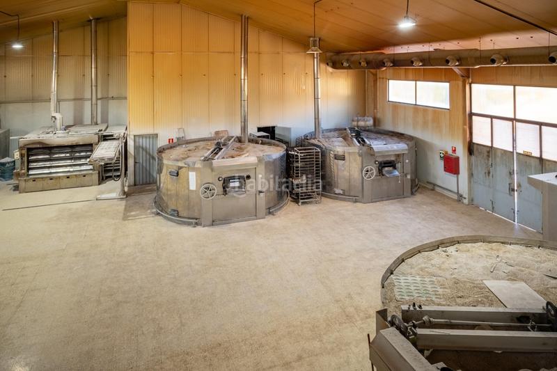 Foto 3b223bf1-13de-41ef-9b97-ab67b5fe6a10. Nau industrial a Centro - Sagrario Granada