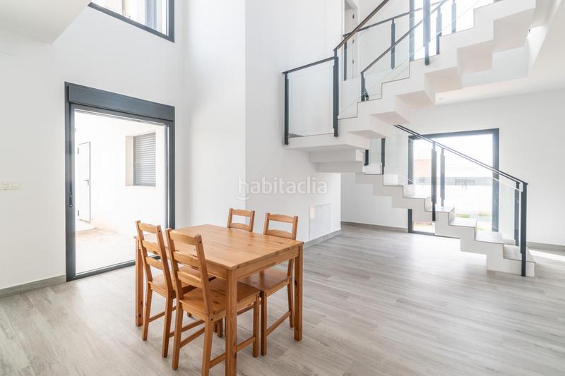 Foto ad1f45de-97c4-4aa4-b495-81e51e78a272. Chalet  nueva construcción . 5 dormitorios ,3 baños. en Otura
