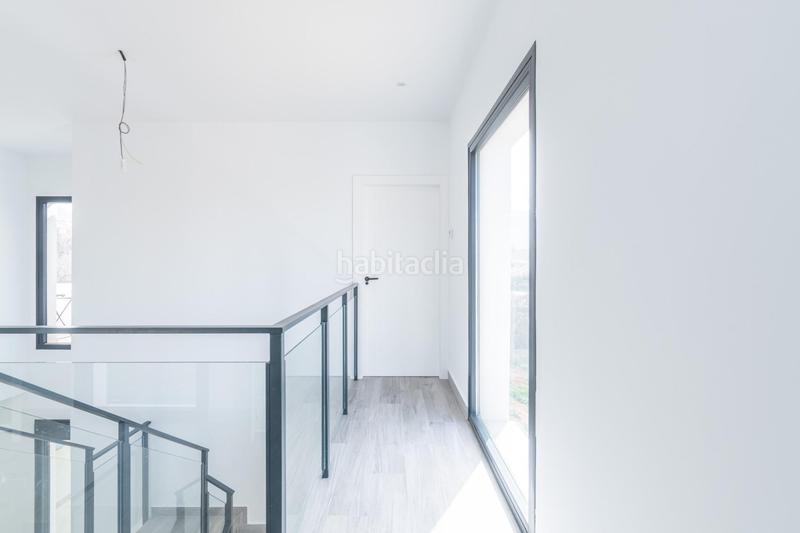 Foto f911d5d7-ef6f-4d3c-b19e-e9bafb662034. Chalet  nueva construcción . 5 dormitorios ,3 baños. en Otura