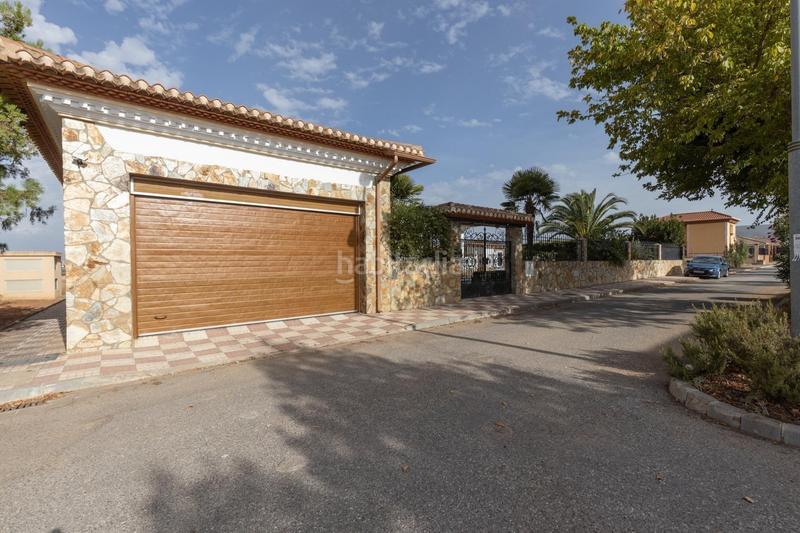 Foto 7072fc1f-dbbb-4c5e-8563-178bc0e4fd29. Chalet fantástico chalet !! en Ventas de Huelma