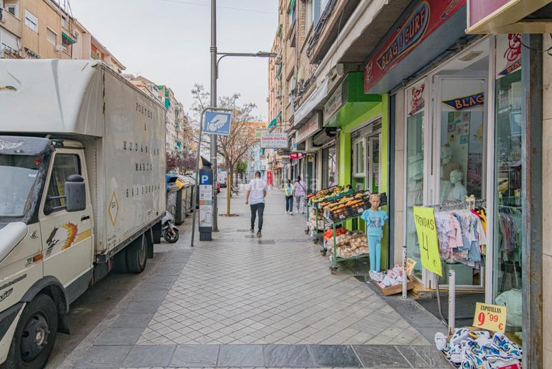 Foto 40822470-47b8-4dfa-bd06-d17098a609ee. Geschäftsraum in Barrio de Zaidín Granada