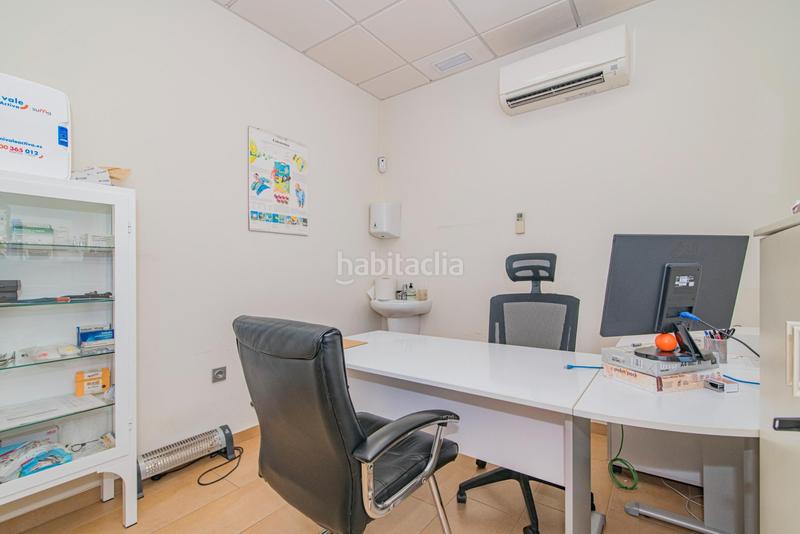 Foto e9ae3527-353c-43c7-b2fb-a236163cc287. Local commercial dans Av. F. Garcia Lorca - Nueva Estación Autobuses Granada