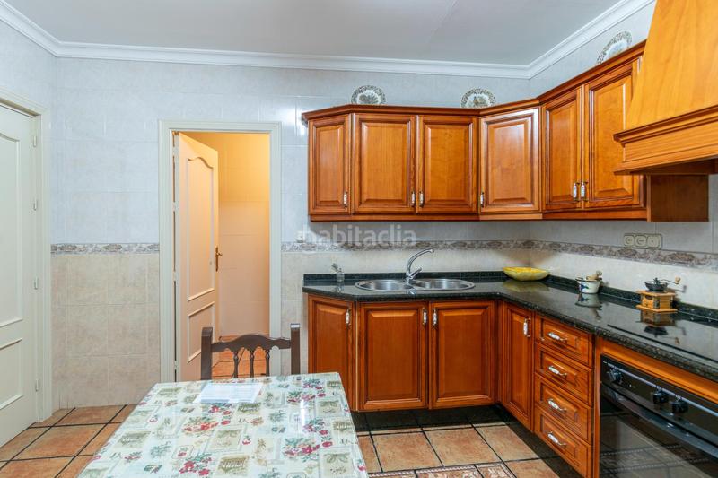 Foto 6df65a70-bd05-4c5e-b10e-5a908f3d14b3. Maison jumelée avec parking dans Salar