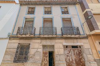 Casa  San lazaro. Oportunidad de inversión en el centro de baza solar urbano con s