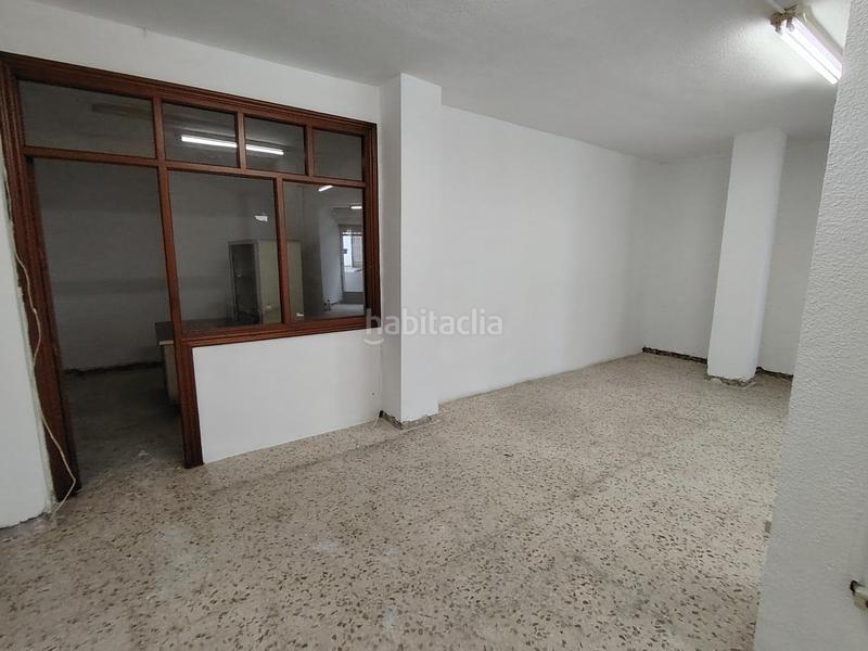 Foto 09b69290-3e6f-4e0f-8e35-46db8675c7dd. Local comercial se vende local junto a correos en Atarfe