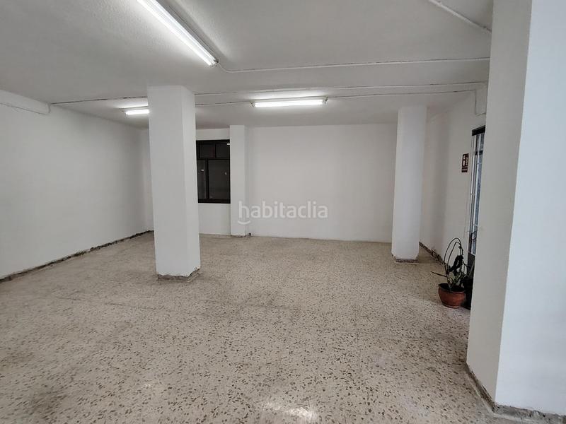 Foto 30f29bd8-e27c-40fc-afc1-fd5b3b08c2d0. Local comercial se vende local junto a correos en Atarfe