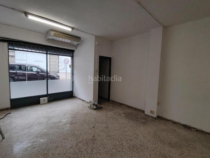 Foto 4dd3d0bd-c1fe-466d-be18-206180a8a82c. Local comercial se vende local junto a correos en Atarfe