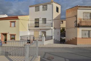Casa a Calle ermita 47. Gran oportunidad de inversión en escúzar!