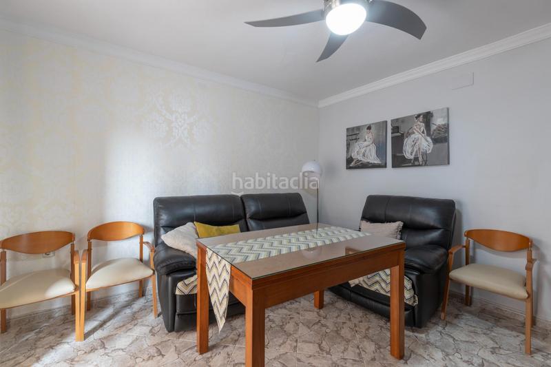 Foto 9e25ffc1-2605-40b3-a940-3504b366f364. Piso magnifico piso de tres habitaciones en una quinta planta con terraza, junto a universidades!!!!!! en Granada