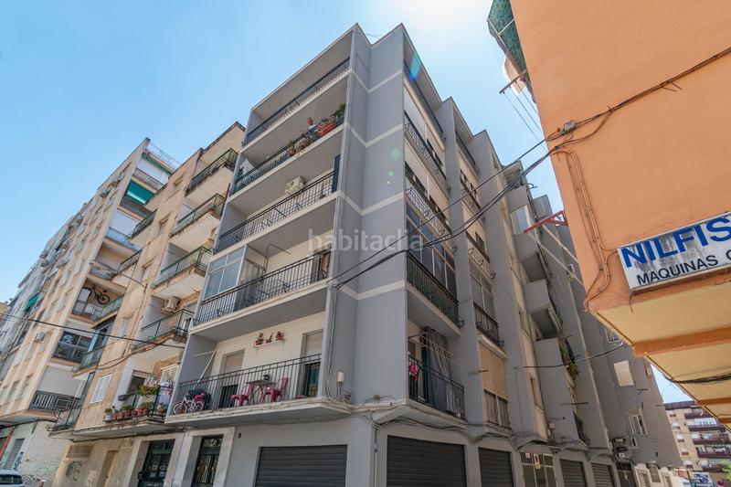 Foto 169c9354-683c-4344-9467-304bab6d9b3f. Piso luminoso piso en avenida barcelona en Barrio de Zaidín Granada
