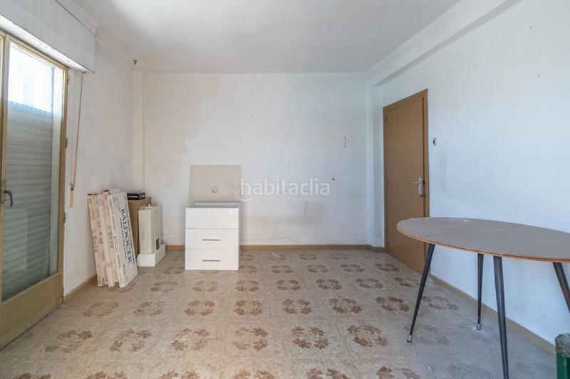Foto 17a7bd8f-1687-4af9-a8e8-9ff47037a936. Piso luminoso piso en avenida barcelona en Barrio de Zaidín Granada