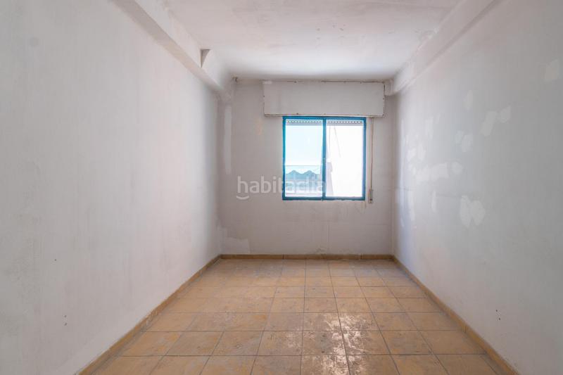 Foto 3c67f576-2d65-4356-afd9-26b9034082ec. Piso luminoso piso en avenida barcelona en Barrio de Zaidín Granada