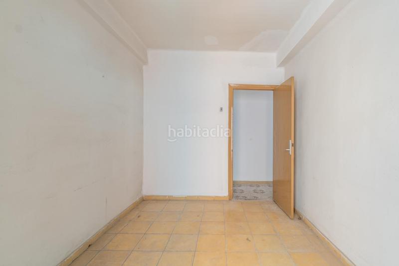 Foto 5cba11ad-301f-4ed1-abb7-246f1d98b313. Piso luminoso piso en avenida barcelona en Barrio de Zaidín Granada