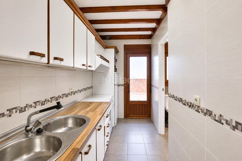 Foto c0880bb3-eb67-4934-b012-650083d9f2d5. Casa adossada a andalucia 111 a Padul