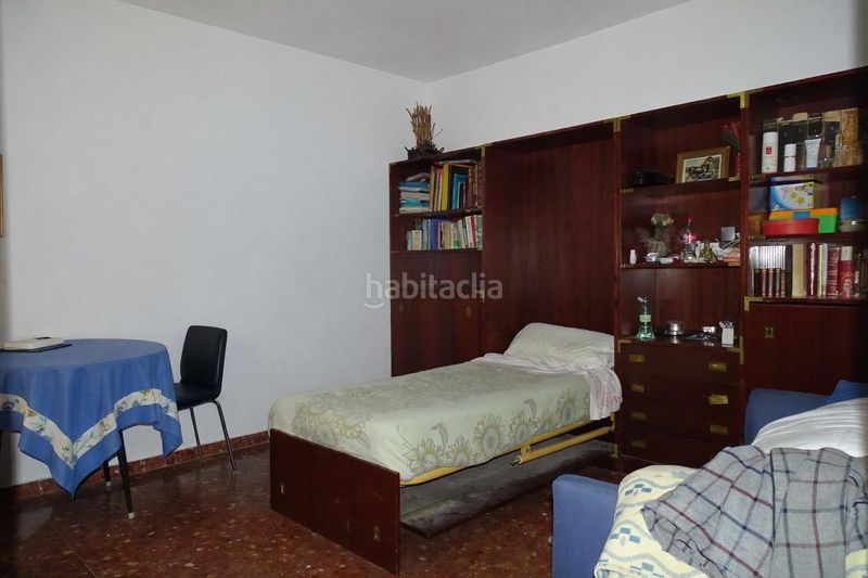 Foto d9f2f58c-e17f-4ff8-aa99-4483210bc9f9. Pis amb calefacció aparcament a Fígares Granada
