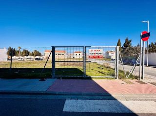 Terreno residenziale  Calle músico francisco morente montero. Terreno urbano en el vial de la vega
