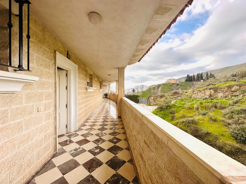 Foto fc44c298-b6fb-4f71-b6c8-8f77a8e00c91. Pis amb aparcament piscina a Cenes de la Vega