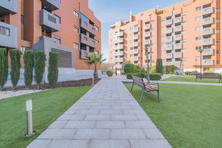 Piso  Avenida de la ilustracion. Precioso piso en campus de la salud