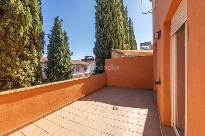 Foto c9207da7-7635-4716-8f3e-6d124dfda552. Pis a calle leon felipe a La Zubia Ciudad Zubia (La)