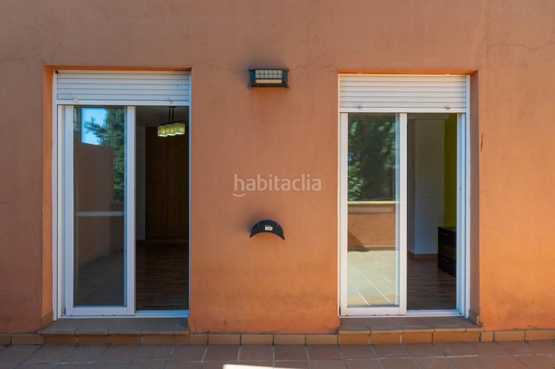 Foto cd42a295-159d-4f79-bb8a-805dd3200723. Pis a calle leon felipe a La Zubia Ciudad Zubia (La)