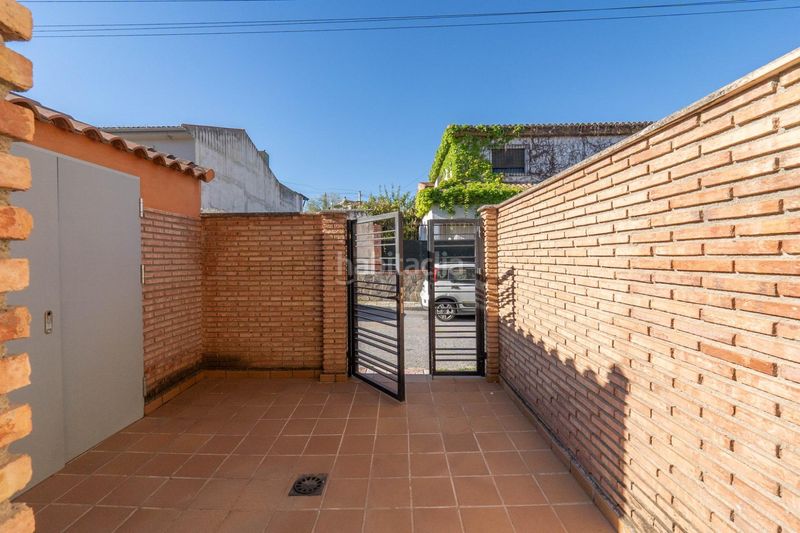 Foto d71aea99-011c-4b1a-992d-bfb0039b2d53. Pis a calle leon felipe a La Zubia Ciudad Zubia (La)