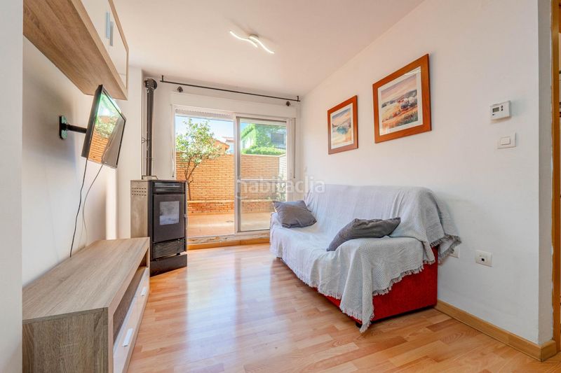 Foto d85dccf8-820d-44fc-a362-5fd070595f45. Pis a calle leon felipe a La Zubia Ciudad Zubia (La)