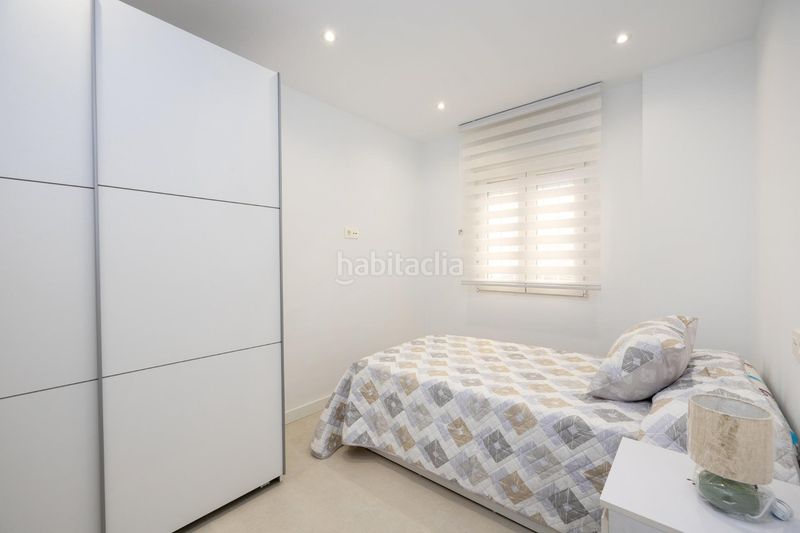 Foto b1ff6f81-3274-4139-9dd5-a6f32abab666. Pis amb calefacció a Barrio de Zaidín Granada
