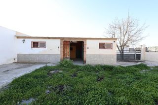 Terreny residencial  Calle calle magnolia. Oportunidad en el ventorrillo solar urbano con cuadra y posibili