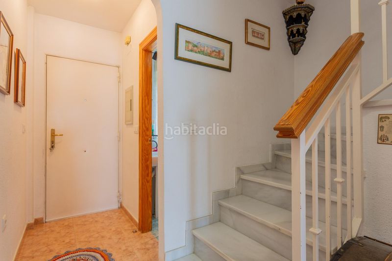 Foto b45076b0-90be-43a7-8f1e-0d4880fe0411. Casa adossada amb aparcament a Cúllar Vega