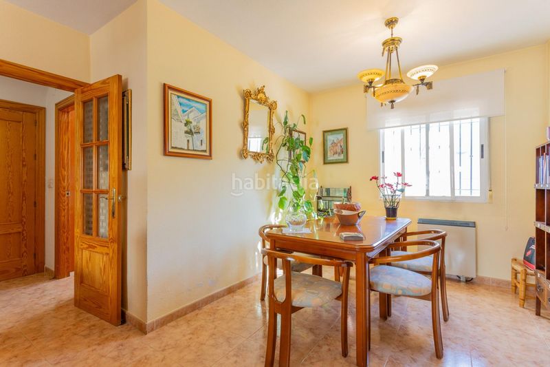 Foto d12a085f-2579-4964-8702-c4eab33c14bf. Casa adossada amb aparcament a Cúllar Vega