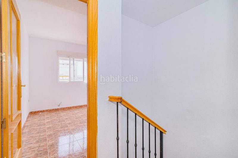 Foto 3d556955-86ed-45f1-8c30-9cdc0b0bfca0. Casa adossada amb aparcament a San Francisco - El Chorrillo Gabias (Las)