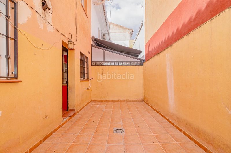Foto c73fc878-cc87-4c5b-a6dd-52d19f41de36. Casa adossada amb aparcament a San Francisco - El Chorrillo Gabias (Las)