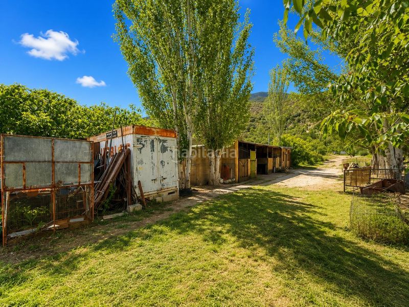 Foto abe4ced3-00c8-42aa-8b67-2f5e4d157ef2. Masia amb aparcament a Monachil pueblo Monachil