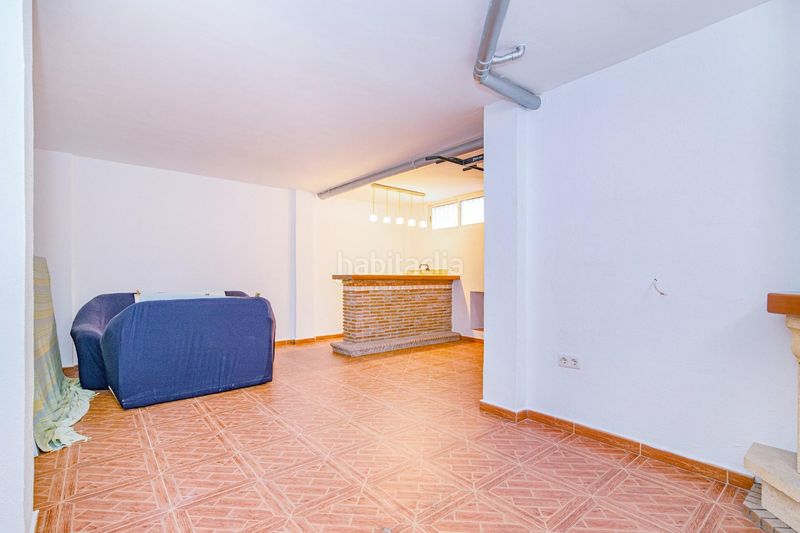 Foto ccac4d0d-3699-40e9-b39c-58da22844c16. Casa adossada amb aparcament a Las Flores - Huerta Gabias (Las)