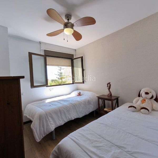 Foto bc13593e-3ca0-44a8-939f-397bcf95a4d8. Apartament amb piscina a Salobreña costa Salobreña