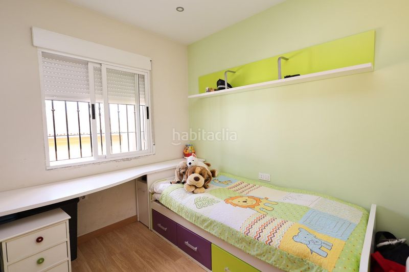 Foto ee5497c6-7130-494d-acff-3ba18d436cad. Casa adossada amb calefacció a Cúllar Vega