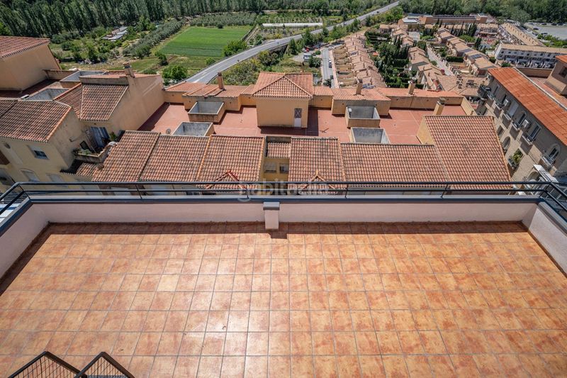 Foto ac72ff51-7198-42fb-a6d3-d9ed39cbc480. Pis amb calefacció piscina a Cenes de la Vega
